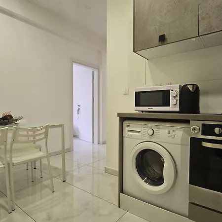 Finibreeze Apartament *